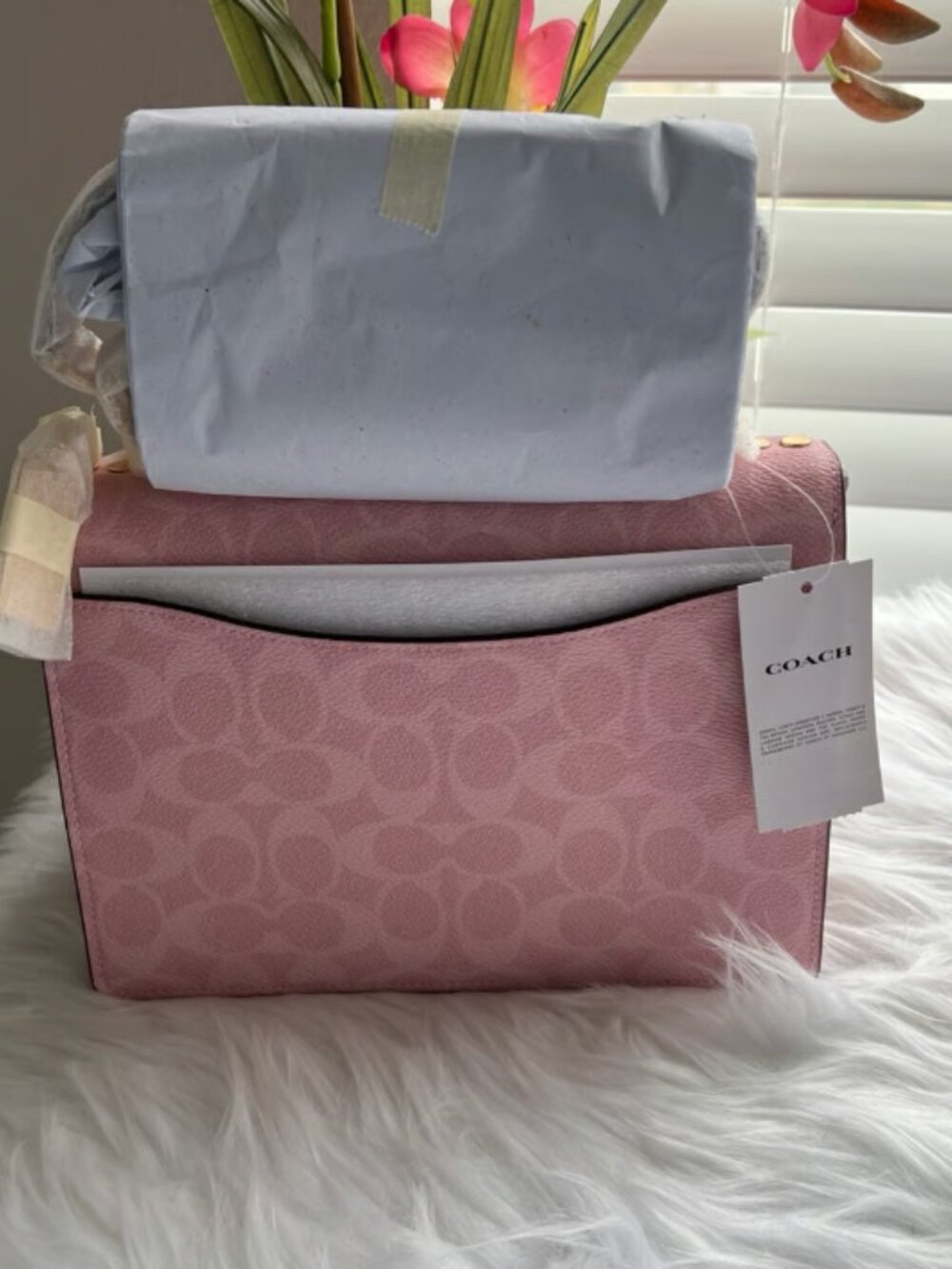 Coach Klare in signature powder pink - Picture 2 of 6